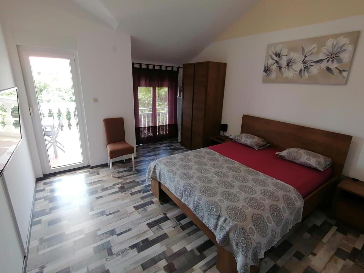 House Srima-Vodice Dalmatiaヴィラ エクステリア 写真