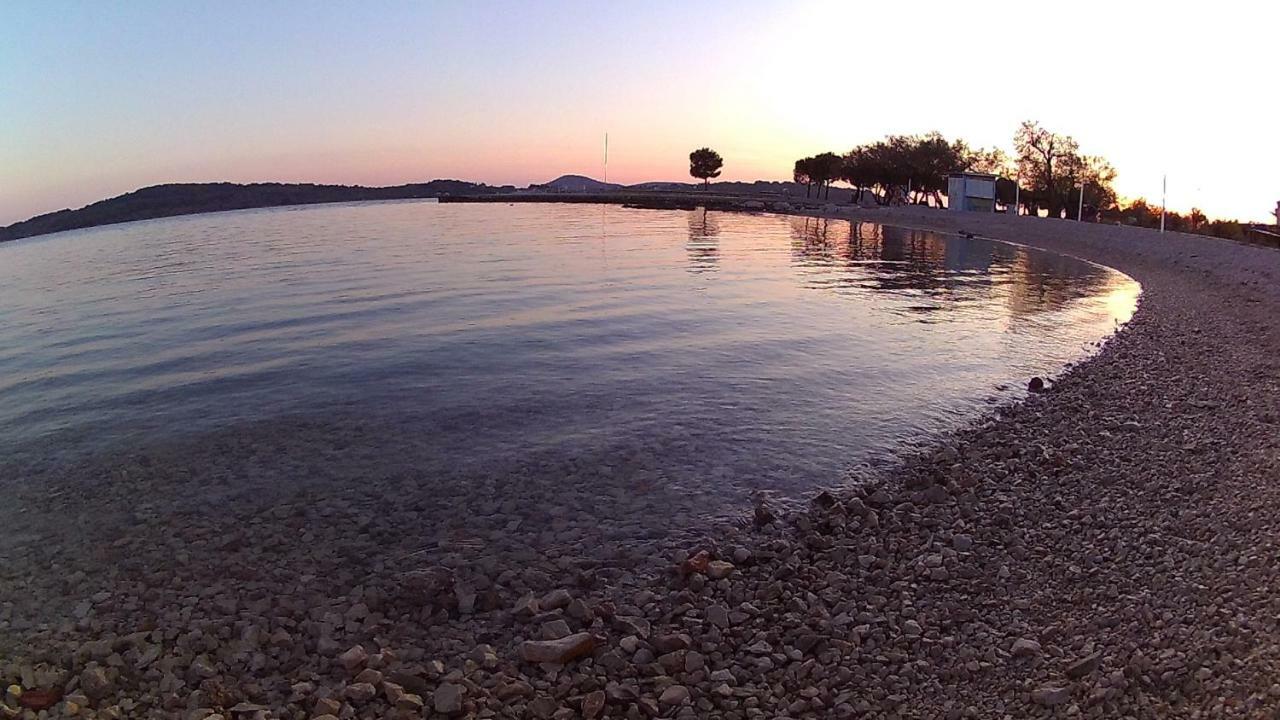 House Srima-Vodice Dalmatiaヴィラ エクステリア 写真